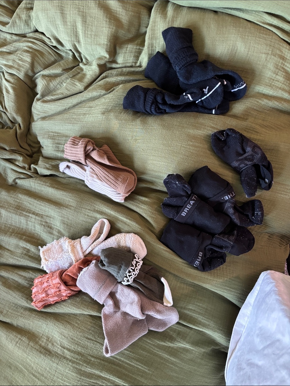 Bundle of 13 socks (vans, lululemon, old navy)